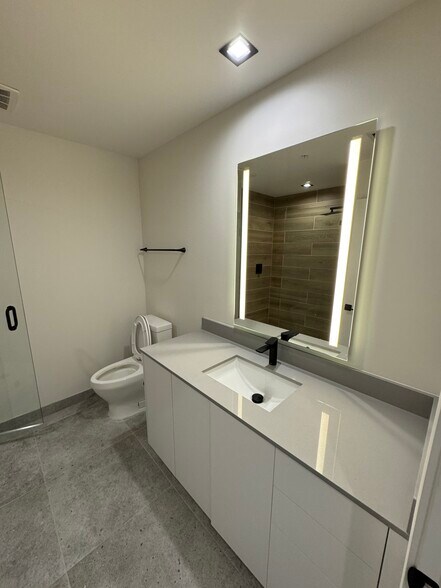 Building Photo - 70 NW 28th St