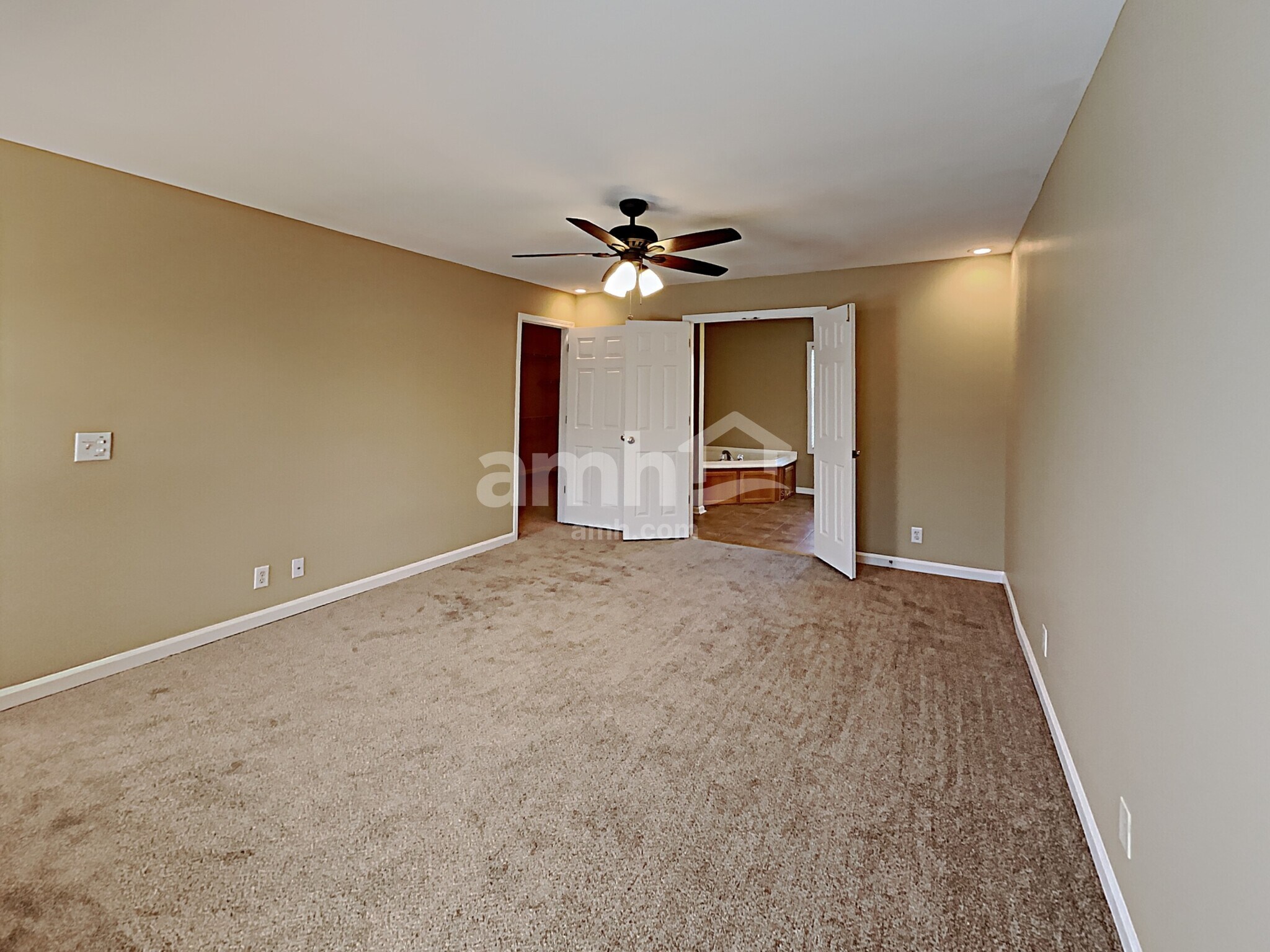 Building Photo - 1602 Solitude Ct