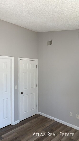 Building Photo - 851 S Uravan Ct