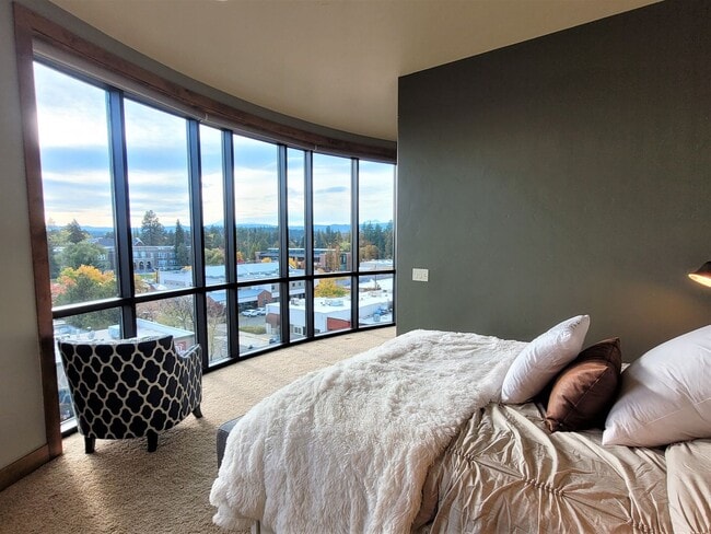 Building Photo - Franklin Crossing Building Condominium