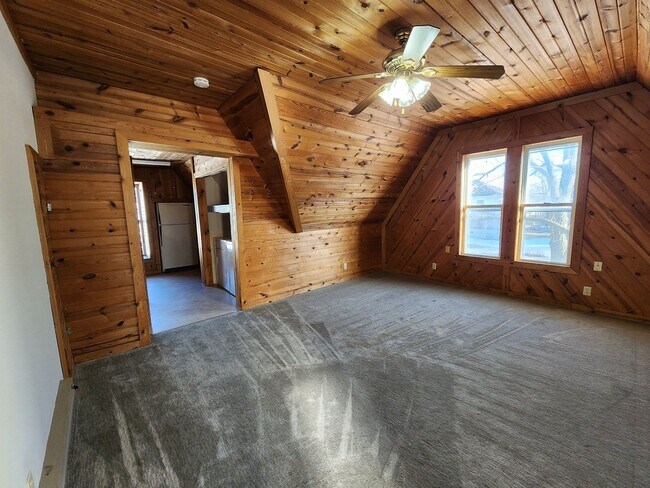 Building Photo - 705 E Montgomery St