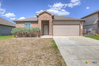 Building Photo - 1355 Fall Cover St