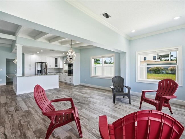 Building Photo - 828 Bay Point Dr