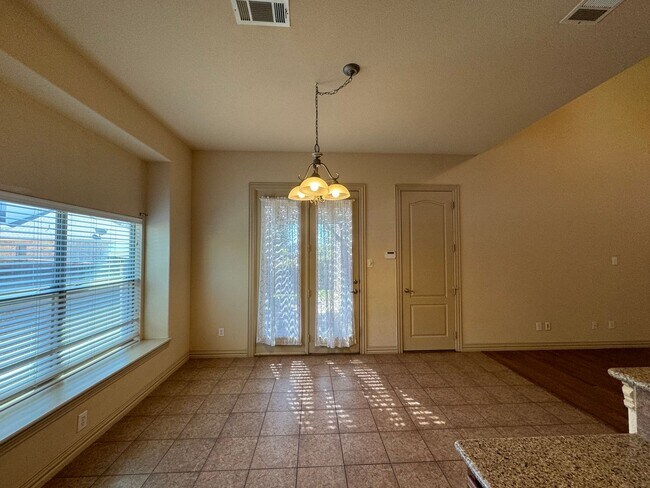 Building Photo - House for Lease in Lewisville