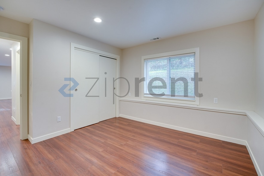 Building Photo - 13449 14th Ave S