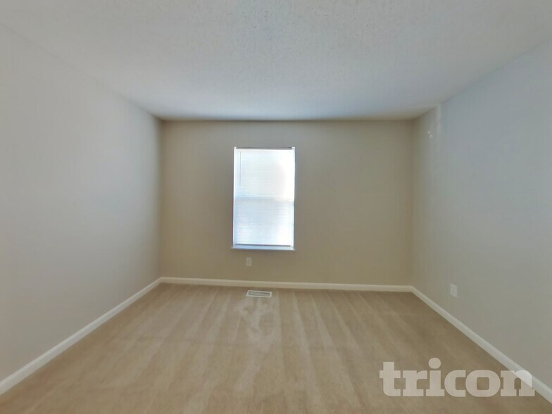 Building Photo - 131 Quiet Grove Dr