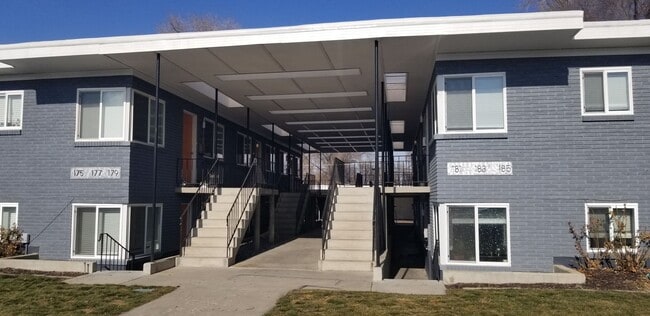 Building Photo - 1 Bedroom Salt Lake Condo Available early ...