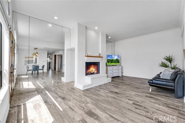 Building Photo - 2215 Molino Ave