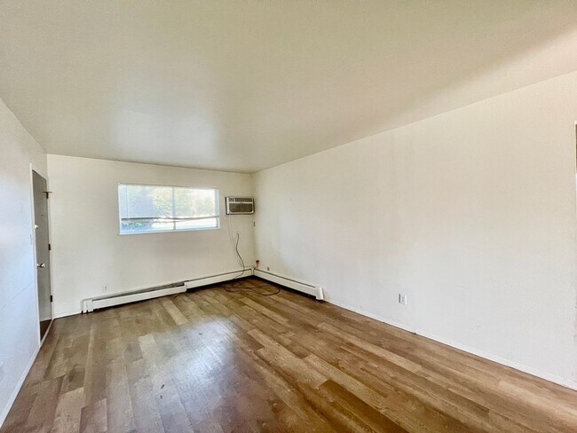 Building Photo - 2901 Sumac St