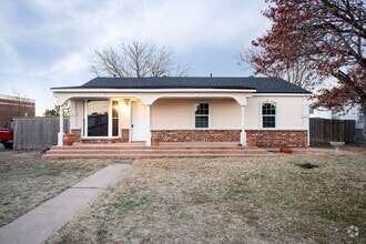 Building Photo - Fully updated Sunrise Home