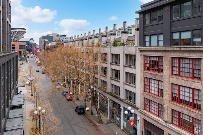 Building Photo - The Florentine Condominiums