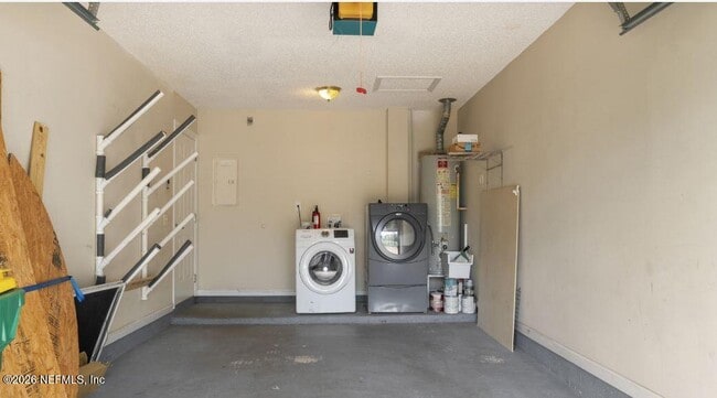 Building Photo - 629 10th Ave S