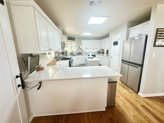 Building Photo - 1127 Penion Dr