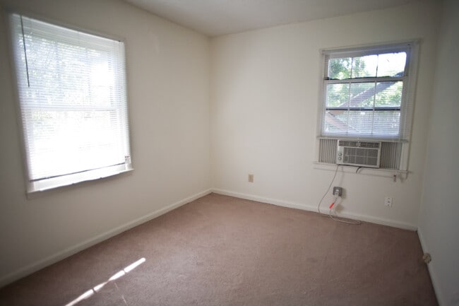 Building Photo - Live in a historic 4-bedroom (possible 5 bedroom)house near UNC - Cameron-McCauley Historic Distr...