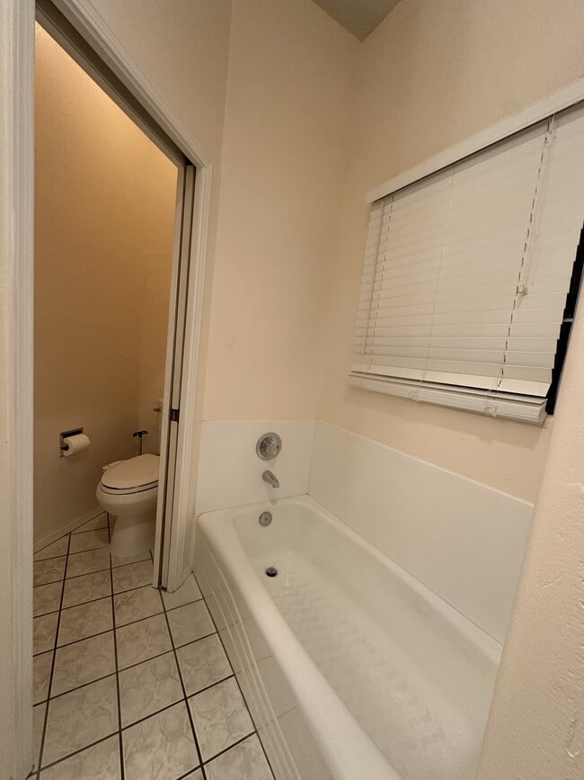 Building Photo - 7819 Storrie Pl NE