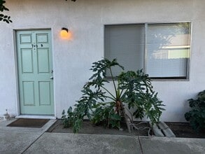 Building Photo - Beautiful Triplex in Ripon