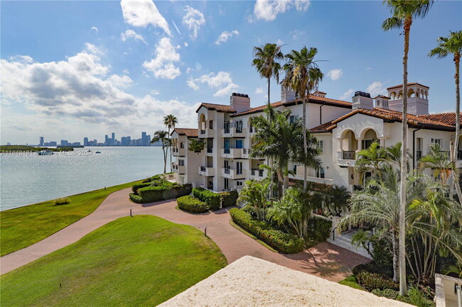 Building Photo - 2235 Fisher Island Dr