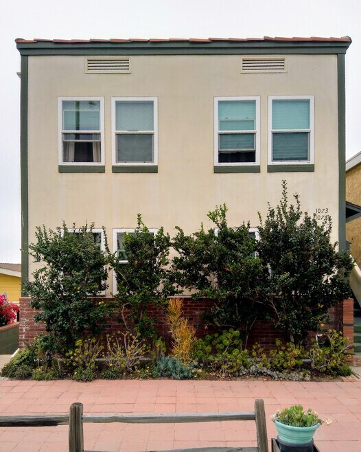 Building Photo - 1071 Monterey Blvd