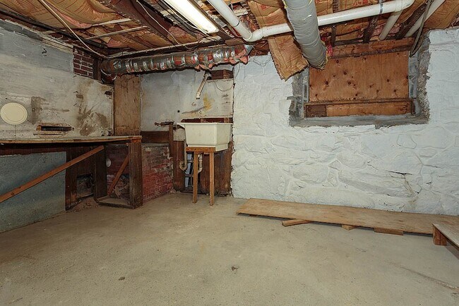 Building Photo - 45 Harvard St