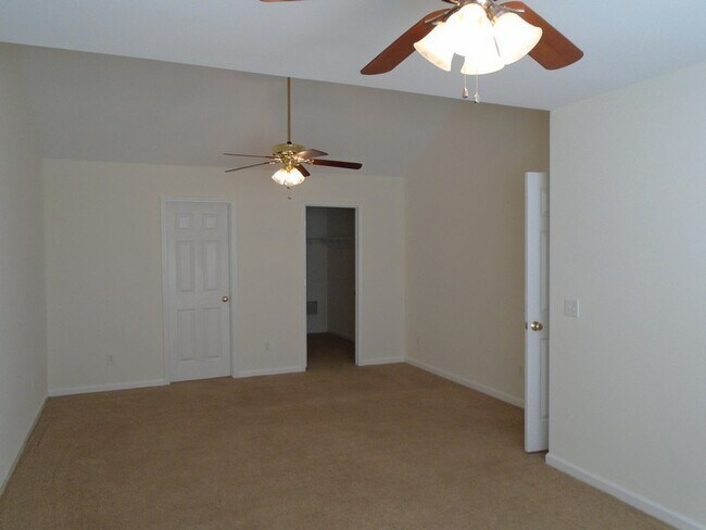 Building Photo - Three bedroom, 2 bath home in Mill Creek at Cypress ridge