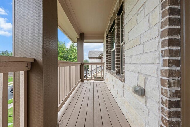 Building Photo - 104 Snowdrift Trail