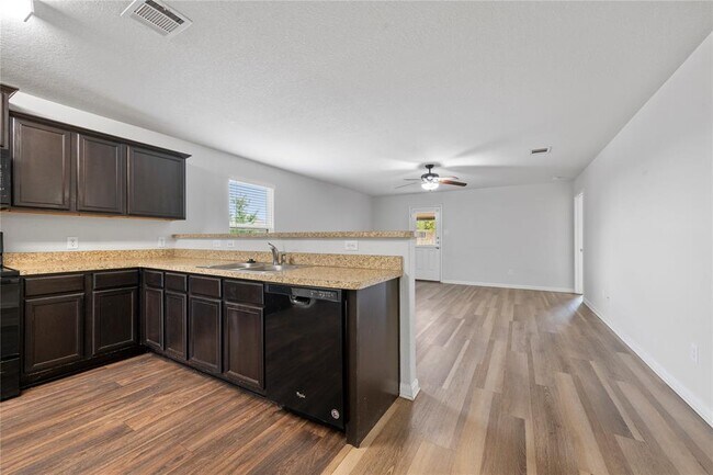 Building Photo - 221 Koontz Lp