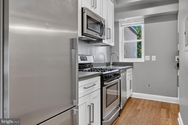 Building Photo - 1932 15th St NW