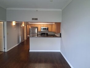 Building Photo - Laurel Station - 3BR/2BA Condo in Fort Sanders available for FALL 2026! Rent includes TWO assigne...