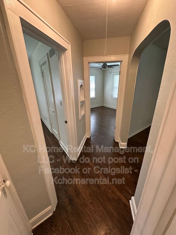 Building Photo - 6101 Fontana St