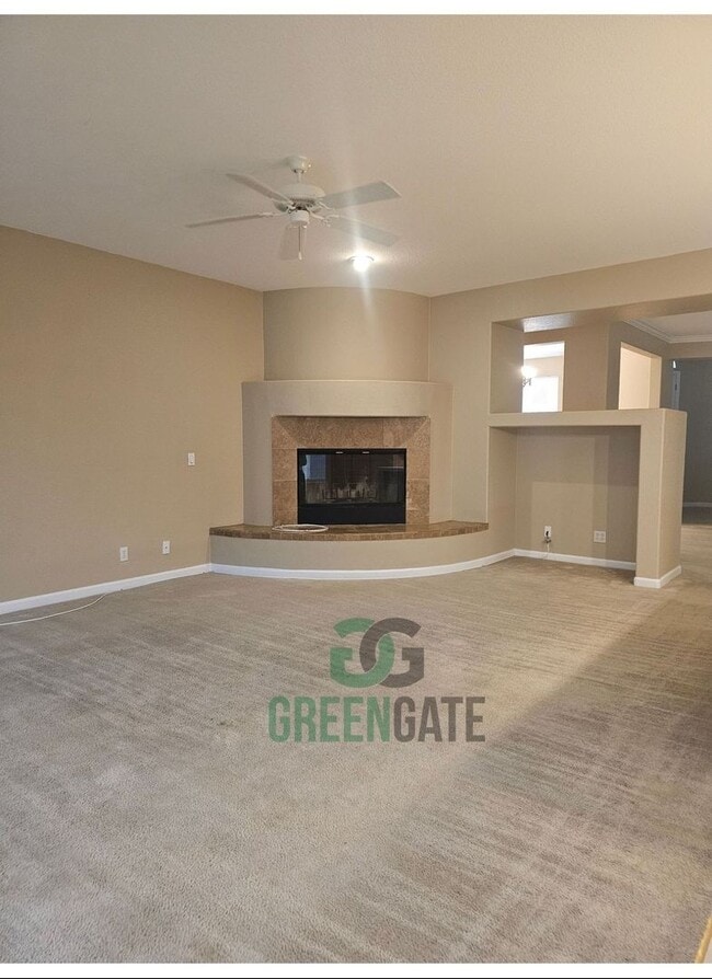 Building Photo - Spacious 4 Bedroom 3 Bath in Patterson! AV...