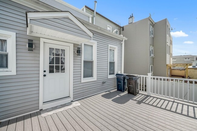 Building Photo - 207 68th St
