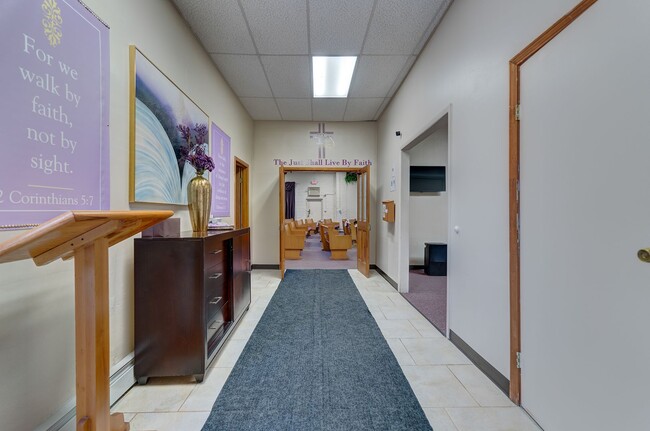 Building Photo - Spring Glen Business Center