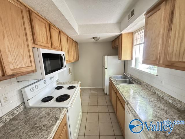 Building Photo - 2713 Clayton Dr NW