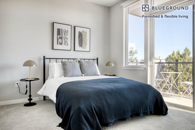 Building Photo - 3000 Pearl Pkwy