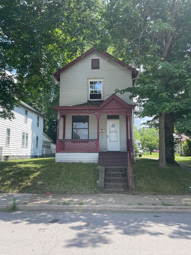 Primary Photo - 2 Bdrm - 2 Bath Home