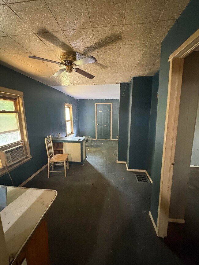 Building Photo - 1421 Sedgwick St