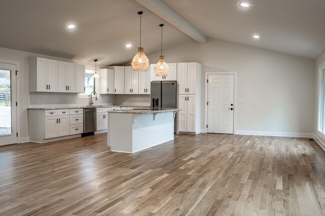 Building Photo - Hillsboro - Renovated Home for Lease