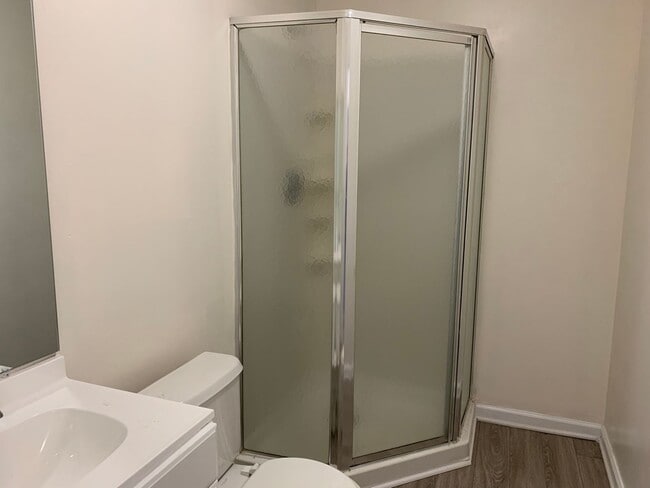 Building Photo - SHORT TERM HOME RENTAL AVAILABLE IN DESIRABLE HAYES BARTON/MIDTOWN--RANCH--3 BEDROOMS-2 BATHS--RO...