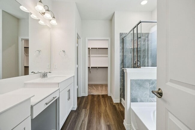 Building Photo - 2412 Rooster Ln