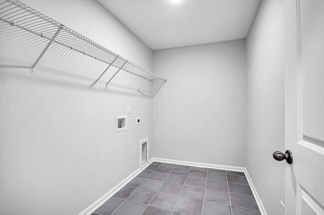 Building Photo - 482 Green Fern Dr