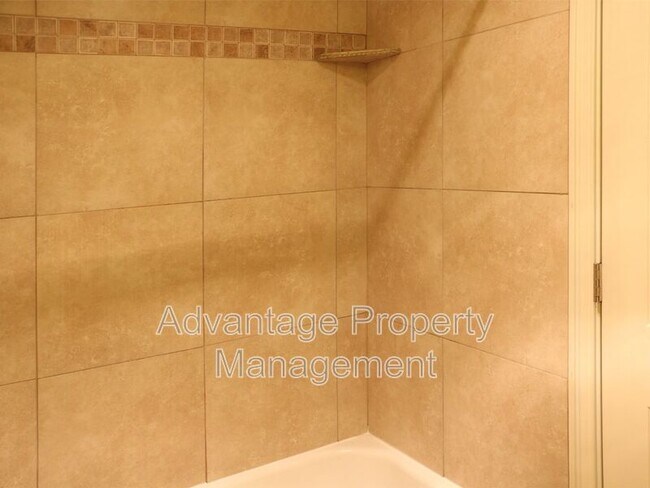 Building Photo - 1250 NW 23rd St