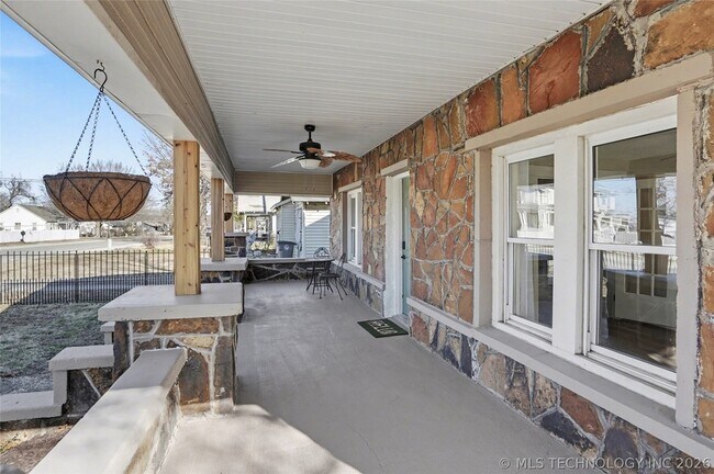Building Photo - 4713 S 27th W Ave