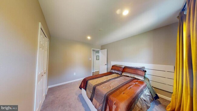 Building Photo - 7628 Chancellor Way