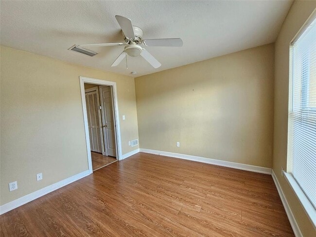 Building Photo - 117 N Evergreen Ave