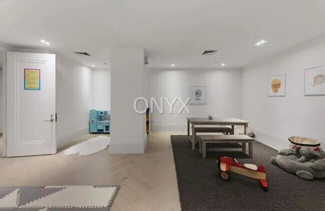 Building Photo - 2 bedroom in NEW YORK NY 10005