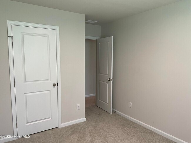 Building Photo - 1644 Branchwood Dr NE