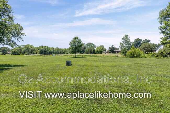 Building Photo - 1105 Jeff Cir