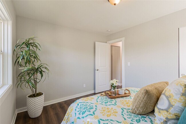 Building Photo - Great Location! 2bd, 1bath House in Tacoma!