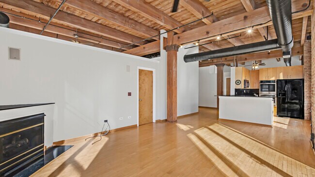 Building Photo - 701 W Jackson Blvd