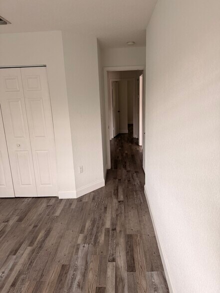 Building Photo - 4942 Garden Ct